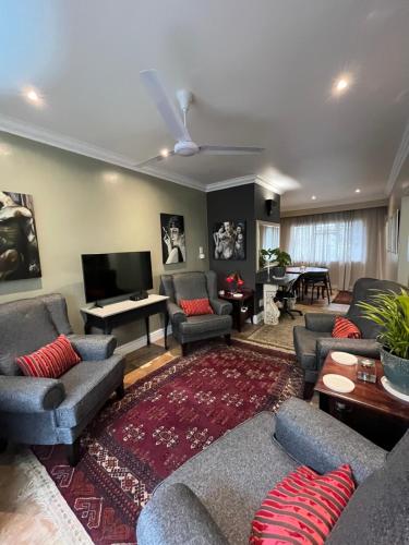 Somerset West Garden Apartments 4