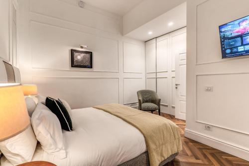 Piazza Venezia Luxe Apartment, Рим (фото 10)