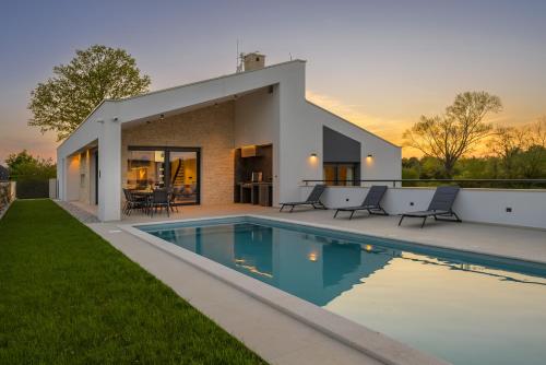 Villa Dianthe by Istrialux – khách sạn tại Muzini