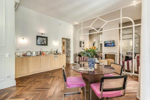 Piazza Venezia Luxe Apartment, Рим (фото 3)