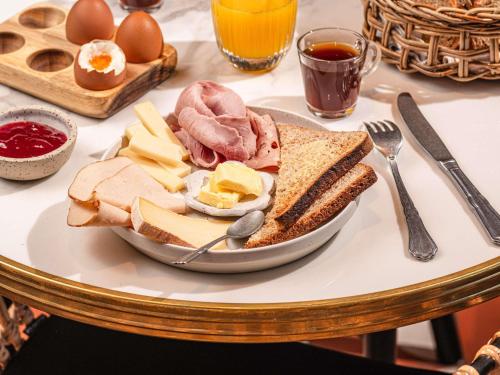 ibis Styles Carcassonne La Cité - image 4