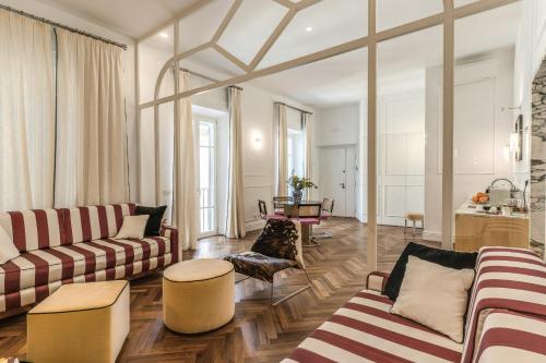 Piazza Venezia Luxe Apartment, Рим (фото 5)