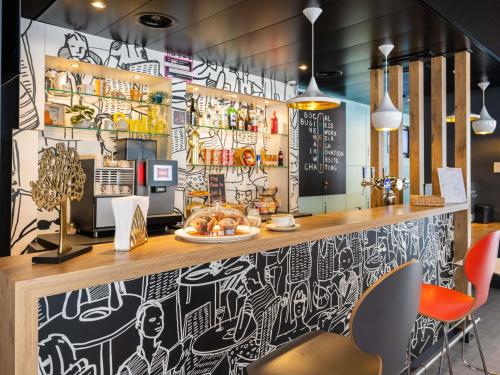 ibis Geneve Centre Lac - image 8