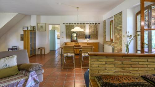 Iekārtas, Ca Lucciola 12 by Marche Holiday Villas in Orciano di Pesaro