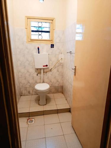 Badkamer, Blissful abode in Kisumu