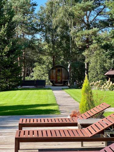 Сад, Domek LAVENDA z widokiem na rzeke - Basen, Jacuzzi, Sauna - Magiczny ogrod - 0,5ha prywatnej przestr in Niwiska