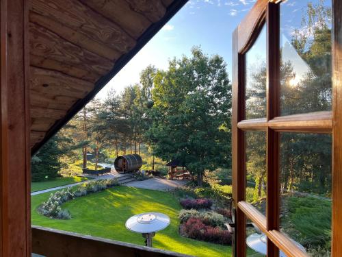 Сад, Domek LAVENDA z widokiem na rzeke - Basen, Jacuzzi, Sauna - Magiczny ogrod - 0,5ha prywatnej przestr in Niwiska