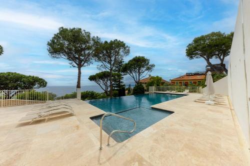 Superb apartment with exceptional sea view in Monte Boron