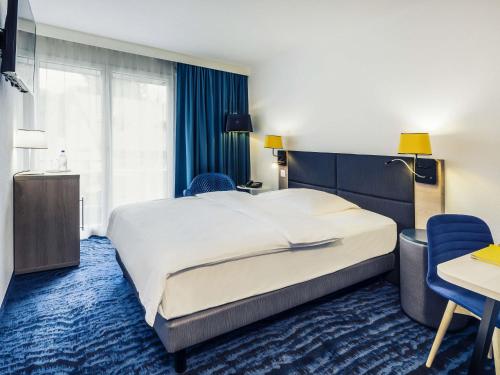 Mercure Lenzburg Krone Room Type - Standard Double Room with Balcony