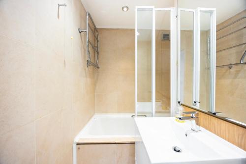 SIAC Paddington Marble Arch - image 6