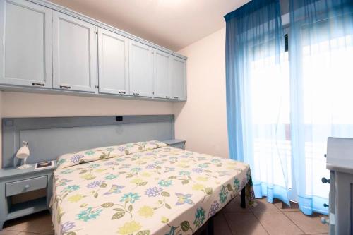 ISA - Apartments for 6 people, 2 bedrooms, in Residence Mirto And Corbezzolo with swimming pool in San Vincenzo, San Vincenzo (foto 10)