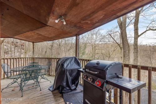 Hideaway Chalet - Hot Tub in the Treetops Arcade Games + Close to Ober Mountain! - image 12