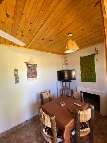 Cabañas bola 8 (Cabanas bola 8) in Barreal