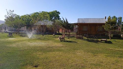 Cabañas bola 8 (Cabanas bola 8) in Barreal