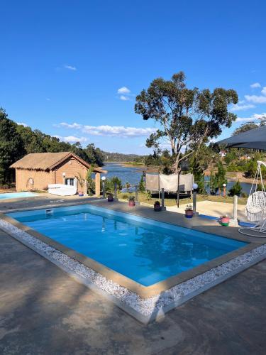 La Casa Di Mantasoa - Lodge by the Lake in Mantasoa
