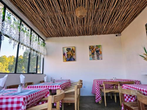 La Casa Di Mantasoa - Lodge by the Lake in Mantasoa