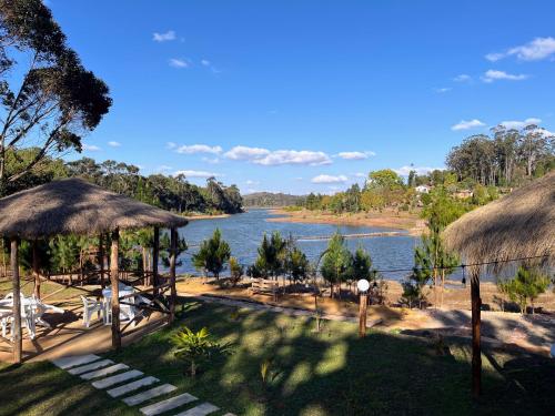 La Casa Di Mantasoa - Lodge by the Lake in Mantasoa