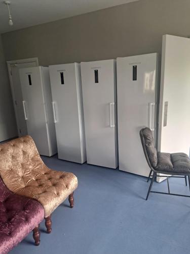 Direct Travel Stays in Cork Suburbs