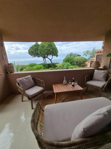 Sunset House in กอสตา ปาราดิโซ