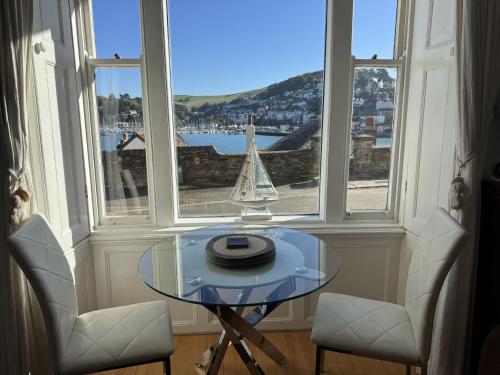2 Dartview - Close to the Water, River Views, Ground Floor Access, Dartmouth (photo 3)