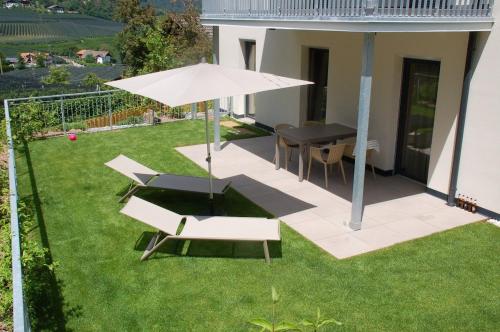 Балкон, Felsenegg appartement 3 - VIOLA in Лана