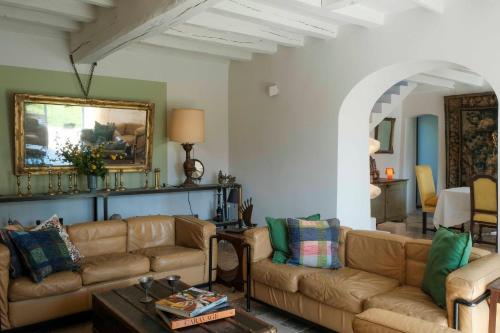 Perche King's Bedroom in MaisonNomadeChic in โนเซ