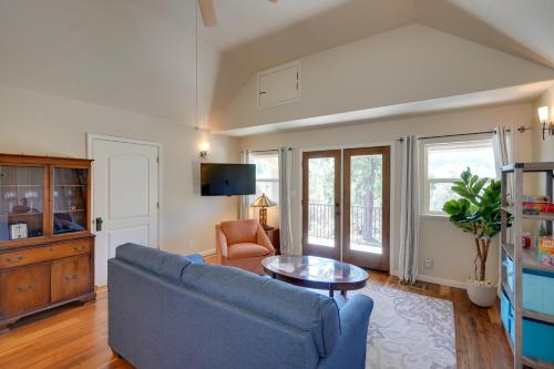 Colfax Getaway with Hot Tub, Mountain Views!, Colfax