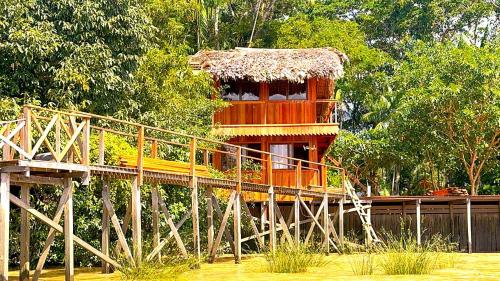 Jambu Hostel Combu