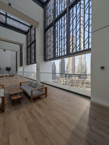 Walk to Dubai Mall and Burj Khalifa Luxury 2 Bed - sleep up to 10 - image 8