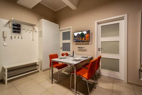 Wenceslas Sq 3BDR Apartment, Praga (foto 8)