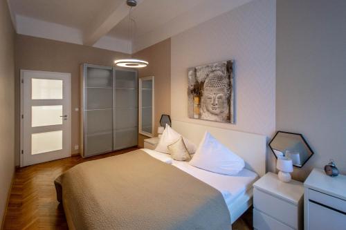 Wenceslas Sq 3BDR Apartment, Praga (foto 11)