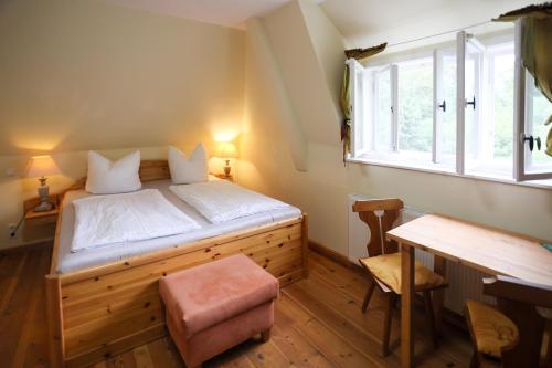 1 queen bed