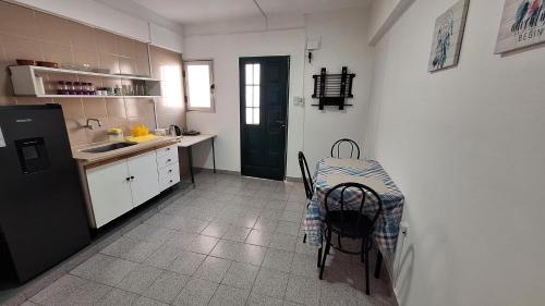 주방, Departamentos Melina in 시우다델라