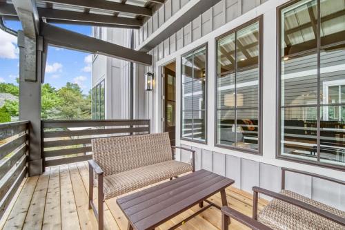 Luxe by the Lake - Pool Access in Union Pier (MI)