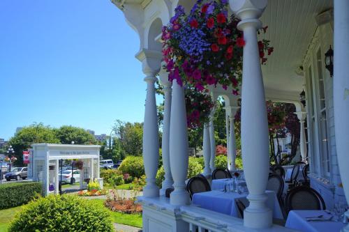 Pendray Inn and Tea House