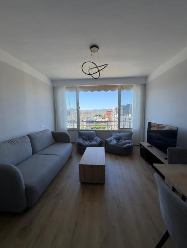 MK Apartment Tirana, Тирана