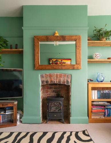 Lynfield - Spacious Family Home with Parking on the Outskirts of Bath
