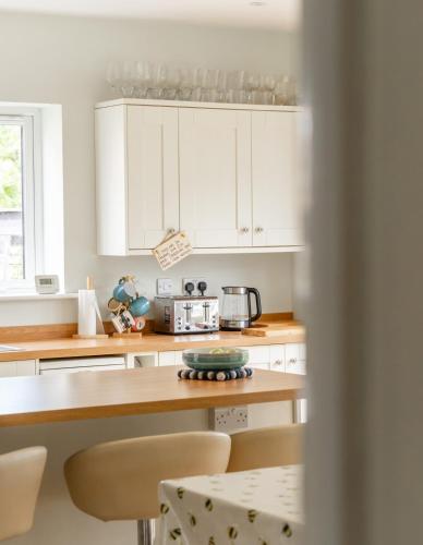 Lynfield - Spacious Family Home with Parking on the Outskirts of Bath, Bath (foto 8)