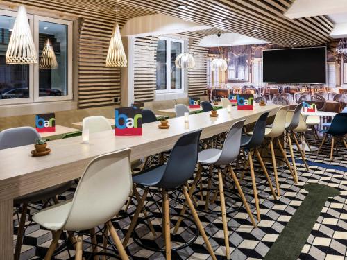 Пъб/Фоайе, ibis Styles Clamart Gare Grand Paris in Vanves