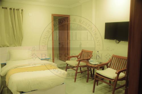 Bless-Inn & Restaurant - image 14