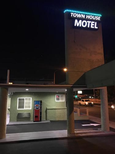 Town House Motel