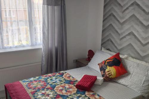 Westfield - 3 Bedroom Apartment - image 10