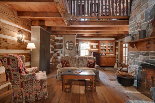 Cabin Vacation Rental about 8 Mi to Penn State! in State College, USA