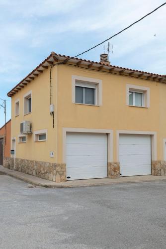 A szálláshely kívülről, La vía (La via) in Villarquemado
