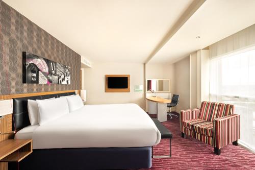 Holiday Inn Manchester-Mediacityuk an IHG Hotel - image 10