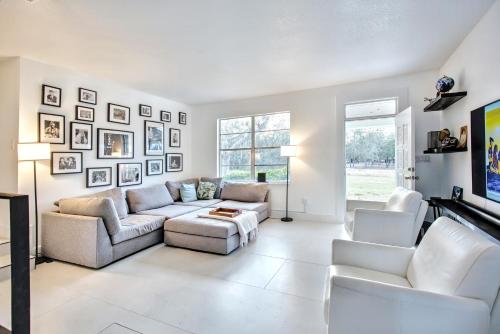 Welcome to Casa Tallman - Your Exclusive 3-Acre Private Retreat in Dundee (FL)