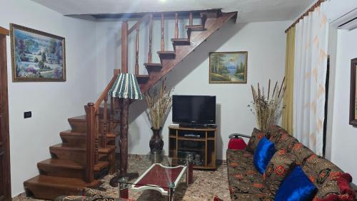 Eni's Villa in Ishull Lezhë