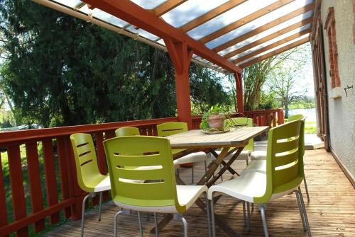 Balcony/terrace, La maison de l etang in La Comelle