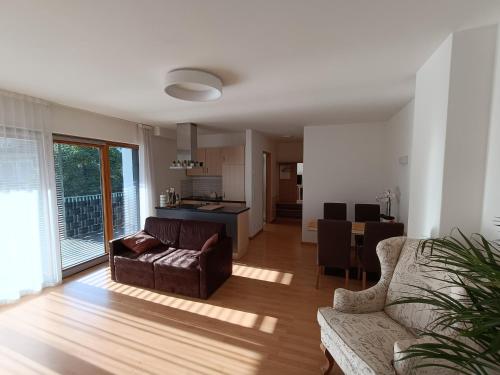 Villa Ehrenburg - Private Apartments in Meran