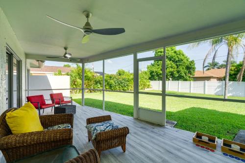 Game, Shop and Beach-Hop Family Home in Cape Coral